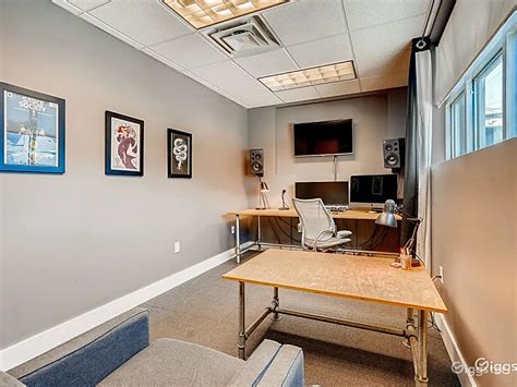rent editing suite with vr.